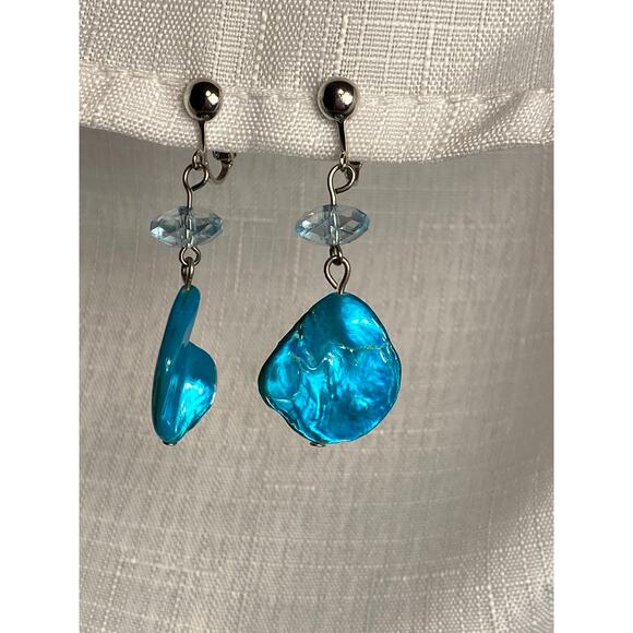 Turquoise shell and plastic crystal bead drop Clip-On Earrings Silvertone VGUC - Picture 6 of 9